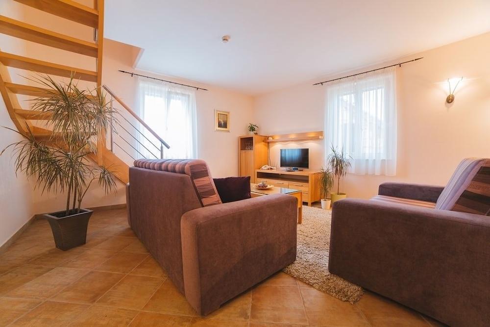 Park Hvar 4*