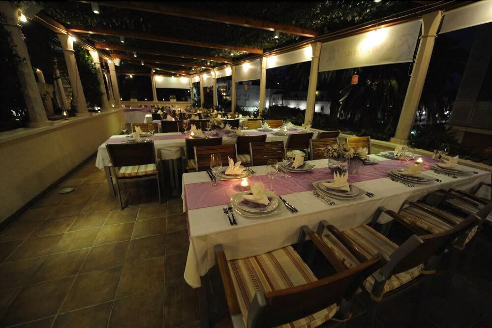 Park Hvar Hotel 4*